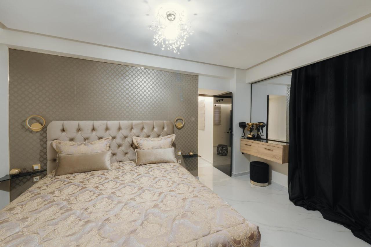 Odysseus Luxury House